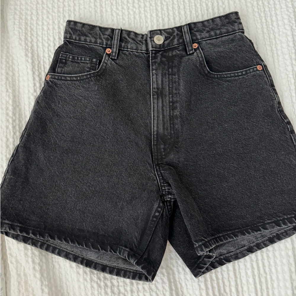 ZARA Mom Fit Denim Shorts women size 6 Black